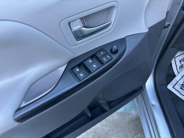 Photo of 2016  Toyota Sienna