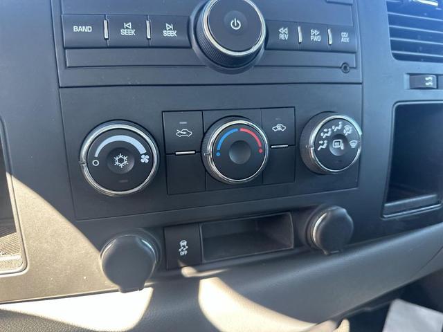 Photo of 2014 Summit White GMC Sierra 3500