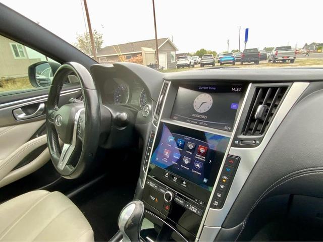 Photo of 2017 Iridium Blue INFINITI Q60