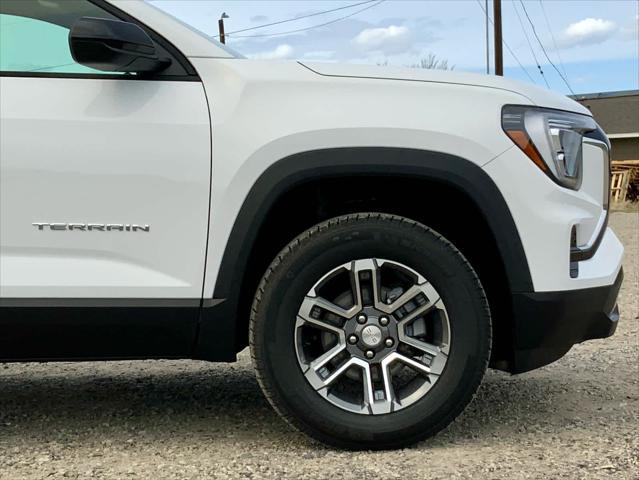 Photo of 2025 Summit White GMC Terrain