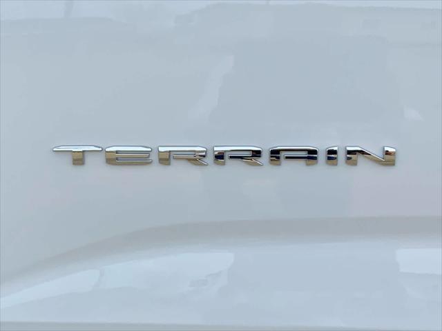 Photo of 2025 Summit White GMC Terrain