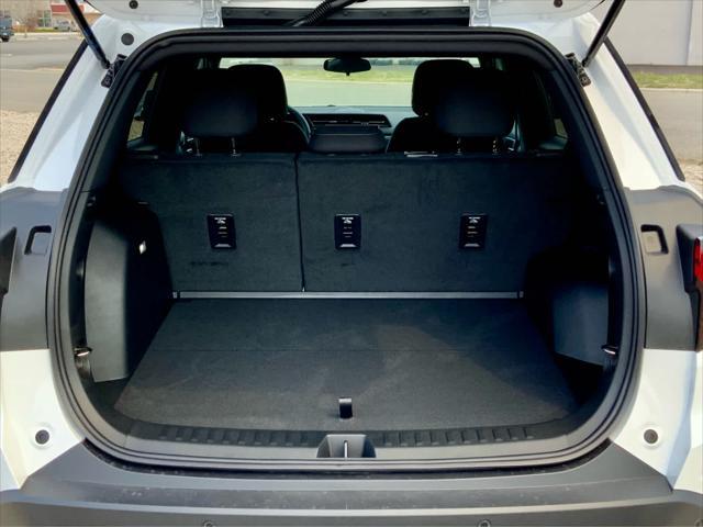 Photo of 2025 Summit White GMC Terrain
