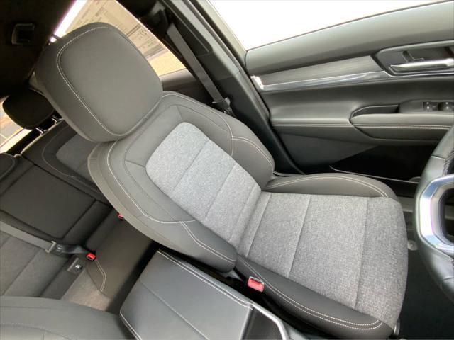 Photo of 2025 Summit White GMC Terrain