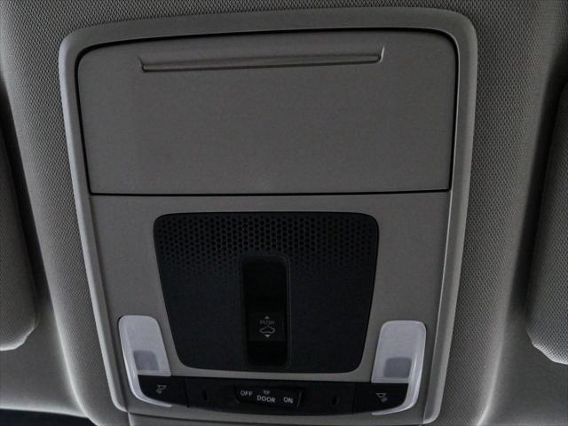 Photo of 2026 Urban Gray Pearl Honda CR-V