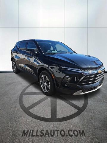 Photo of 2023 Black Chevrolet Blazer