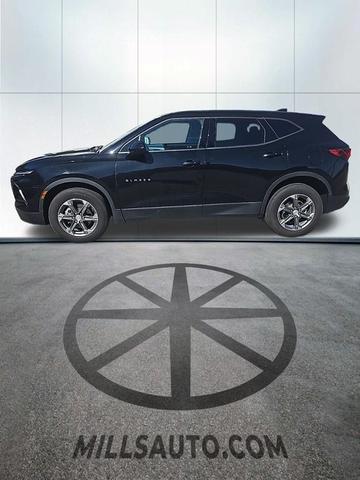 Photo of 2023 Black Chevrolet Blazer