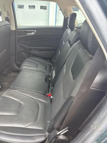 Photo of 2016 Blue Metallic Ford Edge