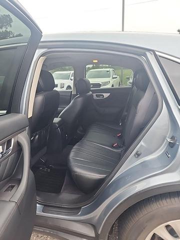 Photo of 2017 Hagane Blue INFINITI QX70