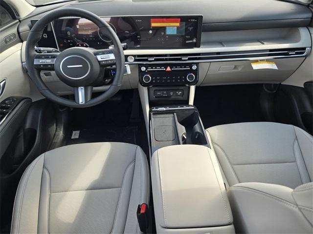 Photo of 2025 Pearl Hyundai TUCSON Hybrid
