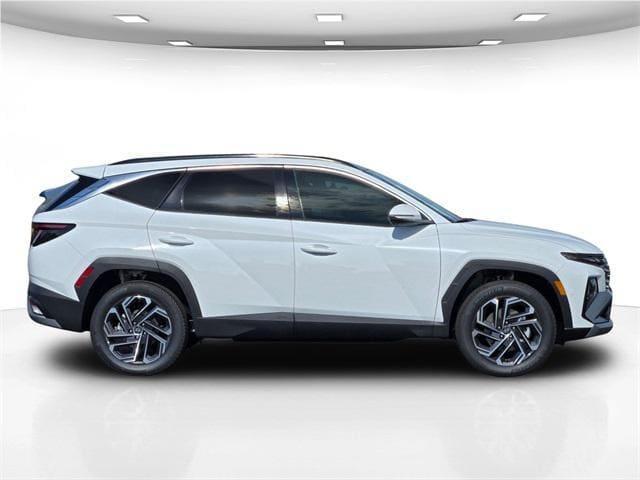 Photo of 2025 Pearl Hyundai TUCSON Hybrid