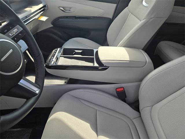 Photo of 2025 Pearl Hyundai TUCSON Hybrid