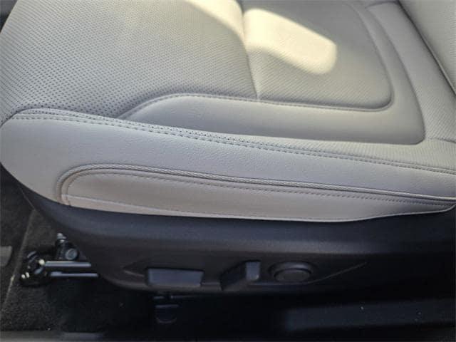 Photo of 2025 Pearl Hyundai TUCSON Hybrid