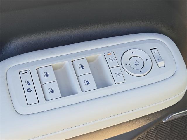 Photo of 2025 Hampton Gray Hyundai SANTA FE HEV