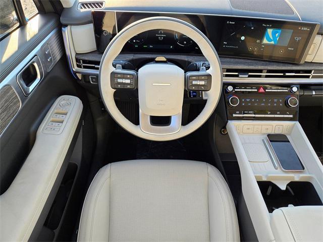 Photo of 2025 Hampton Gray Hyundai SANTA FE HEV