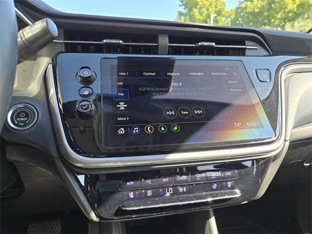 Photo of 2023 Silver Flare Metallic Chevrolet Bolt EUV