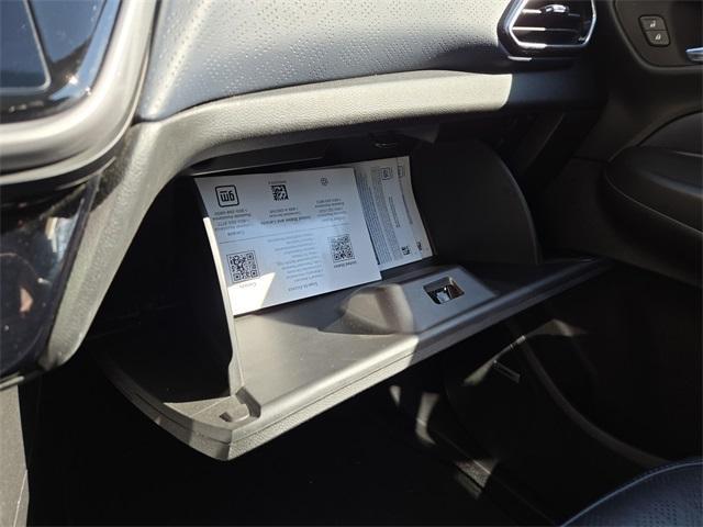 Photo of 2023 Silver Flare Metallic Chevrolet Bolt EUV