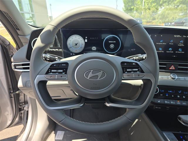 Photo of 2025 Metal Hyundai ELANTRA