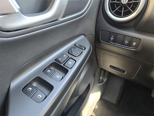Photo of 2022 Cyber Silver Hyundai KONA
