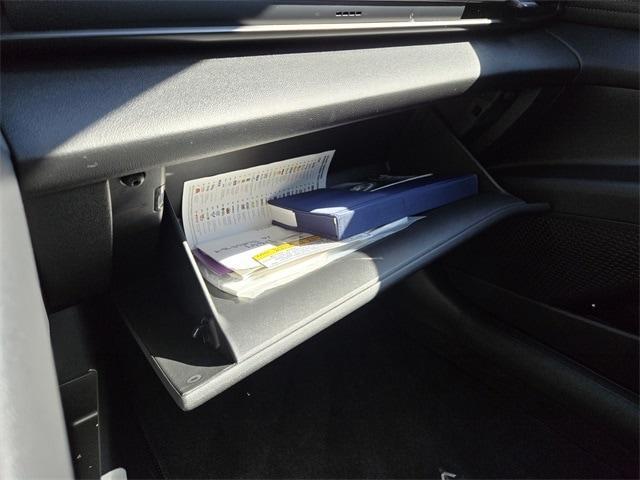 Photo of 2025 Black Hyundai ELANTRA