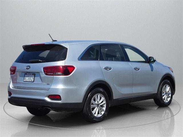 Photo of 2020 Sparkling Silver Kia Sorento