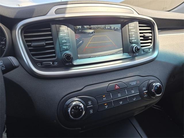 Photo of 2020 Sparkling Silver Kia Sorento