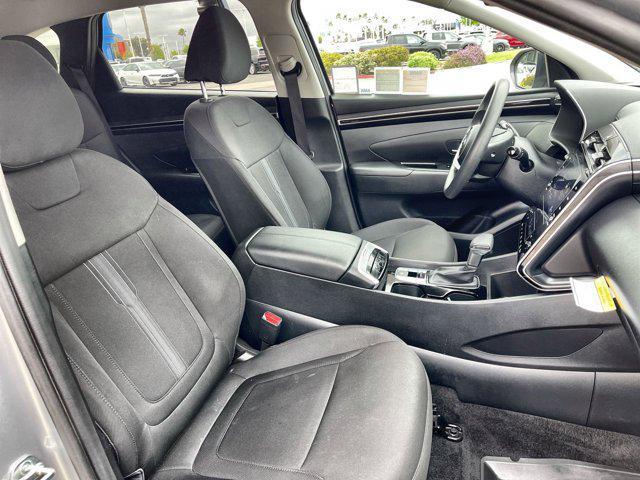 Photo of 2024 Shimmering Silver Hyundai TUCSON