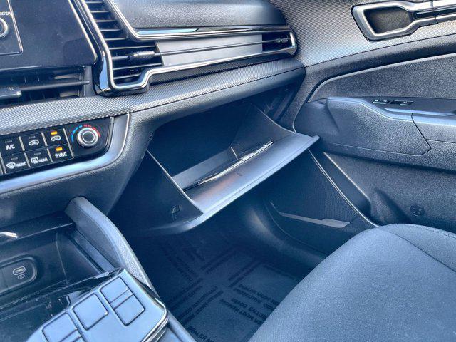 Photo of 2025 Gravity Gray Kia Sportage Hybrid