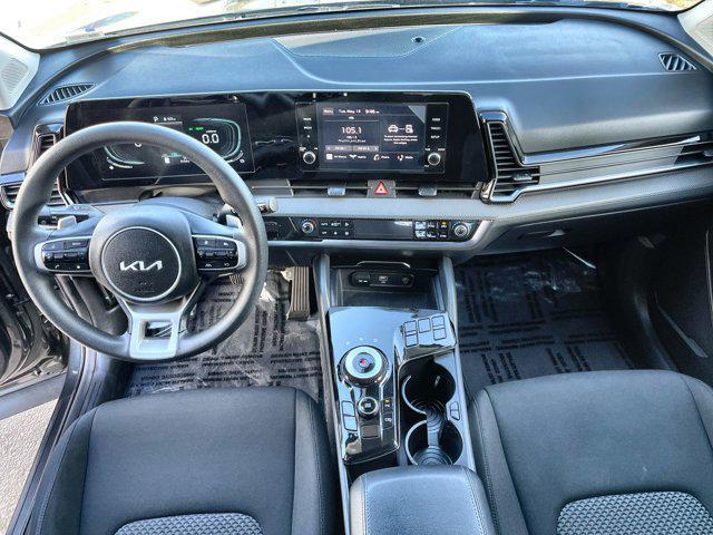 Photo of 2025 Gravity Gray Kia Sportage Hybrid