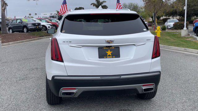 Photo of 2021 Crystal White Tricoat Cadillac XT5