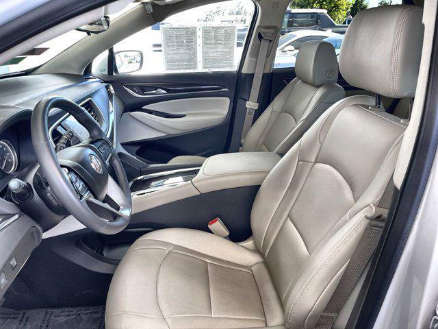 Photo of 2024 White Frost Tricoat Buick Enclave