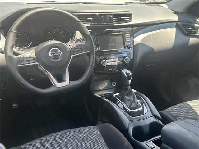 Photo of 2022 Brilliant Silver Metallic Nissan Rogue Sport