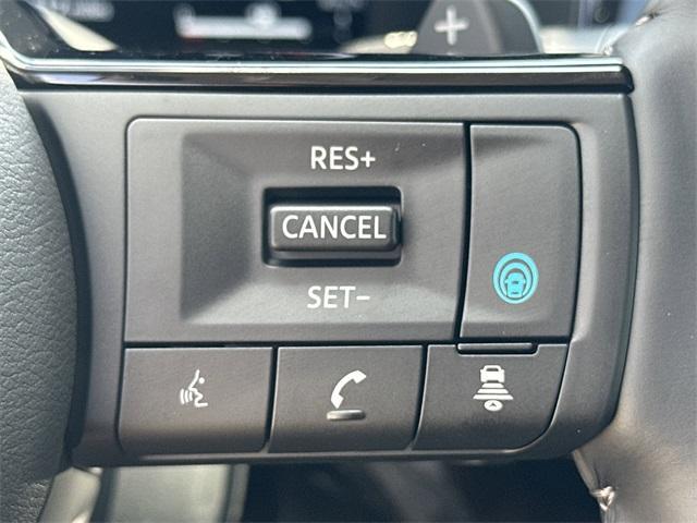 Photo of 2025 Brilliant Silver Metallic Nissan Pathfinder