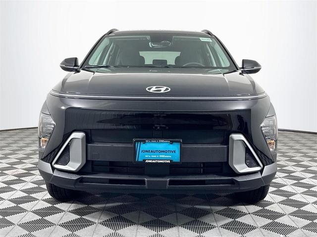 Photo of 2025 Abyss Black Hyundai KONA