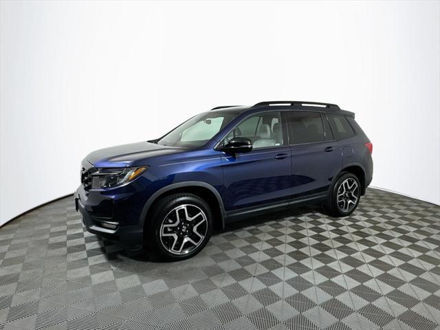 Photo of 2022 Obsidian Blue Pearl Honda Passport