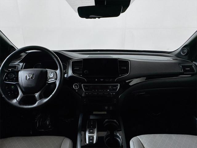 Photo of 2022 Obsidian Blue Pearl Honda Passport