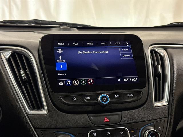 Photo of 2020 Silver Ice Metallic Chevrolet Malibu
