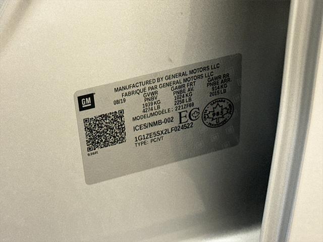 Photo of 2020 Silver Ice Metallic Chevrolet Malibu