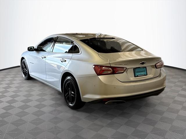 Photo of 2020 Silver Ice Metallic Chevrolet Malibu