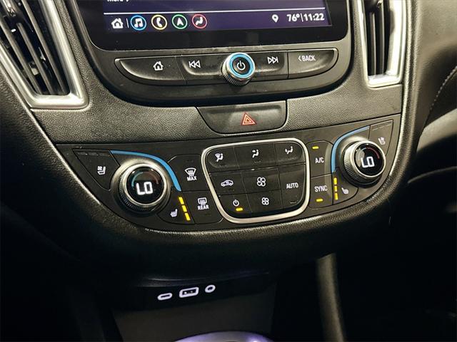 Photo of 2020 Silver Ice Metallic Chevrolet Malibu