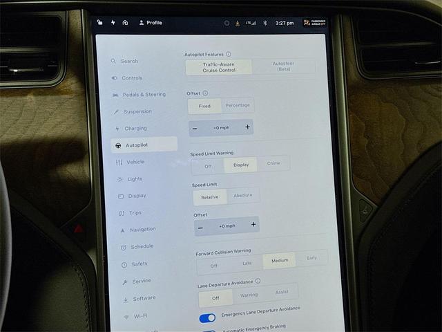 Photo of 2020 Gray Tesla Model X