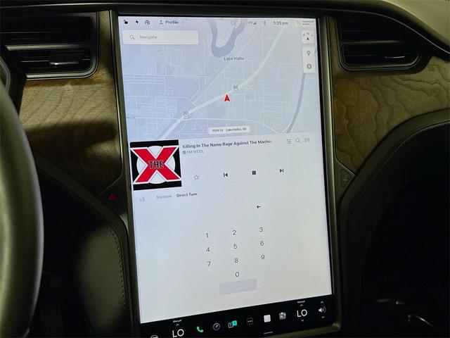Photo of 2020 Gray Tesla Model X
