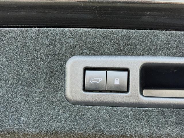 Photo of 2020 Black Lexus RX 350L