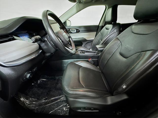 Photo of 2022 Sting-Gray Clearcoat Jeep Compass