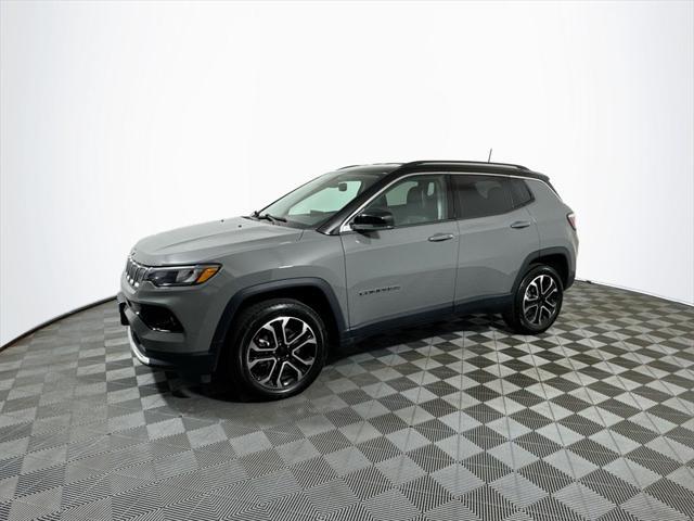 Photo of 2022 Sting-Gray Clearcoat Jeep Compass
