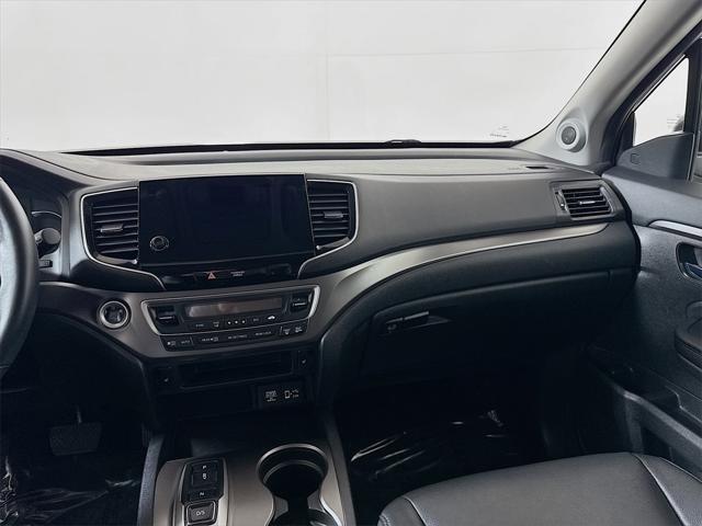 Photo of 2022 Crystal Black Pearl Honda Pilot