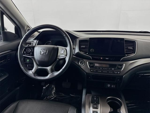 Photo of 2022 Crystal Black Pearl Honda Pilot