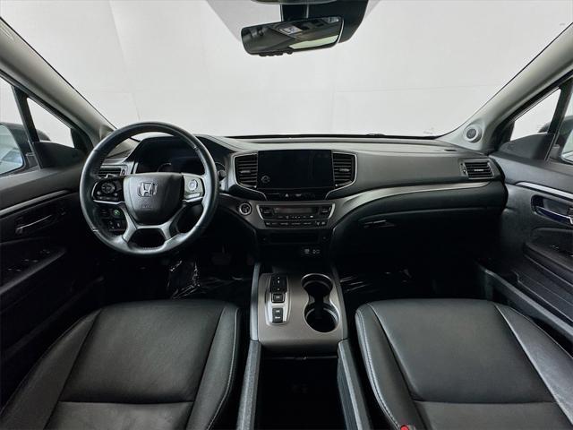 Photo of 2022 Crystal Black Pearl Honda Pilot