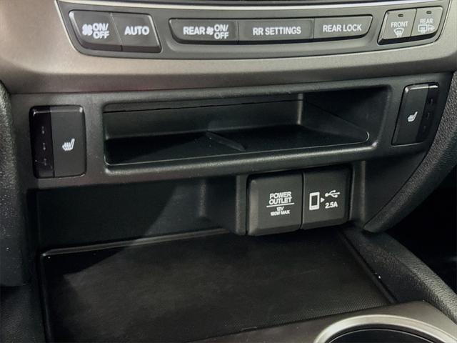 Photo of 2022 Crystal Black Pearl Honda Pilot