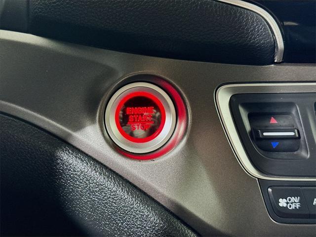 Photo of 2022 Crystal Black Pearl Honda Pilot