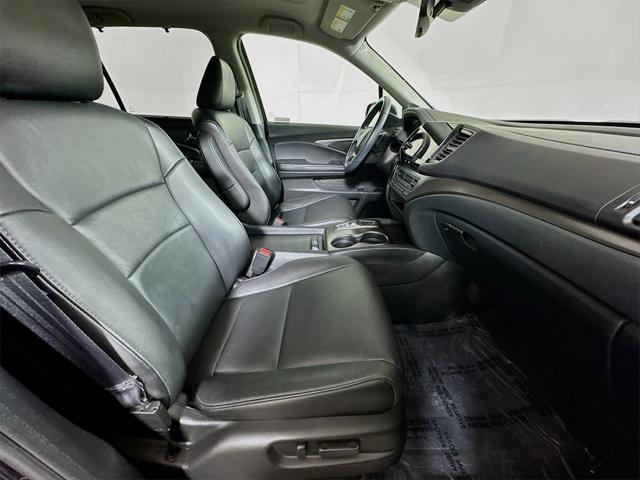 Photo of 2022 Crystal Black Pearl Honda Pilot
